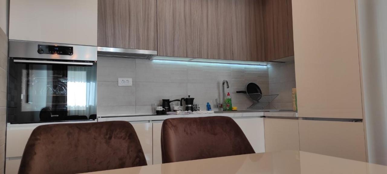South Side Apartment 波德戈里察 外观 照片
